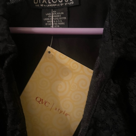 Black lace blouse with ruffles XL.Dialogue purchased on QVC Never worn with tags - Picture 3 of 4